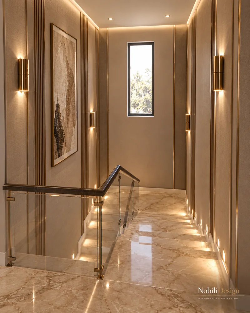 Palier la etaj cu balustrada din sticla, mana curenta din nuc, trepte din marmura luminate LED si aplice din bronz