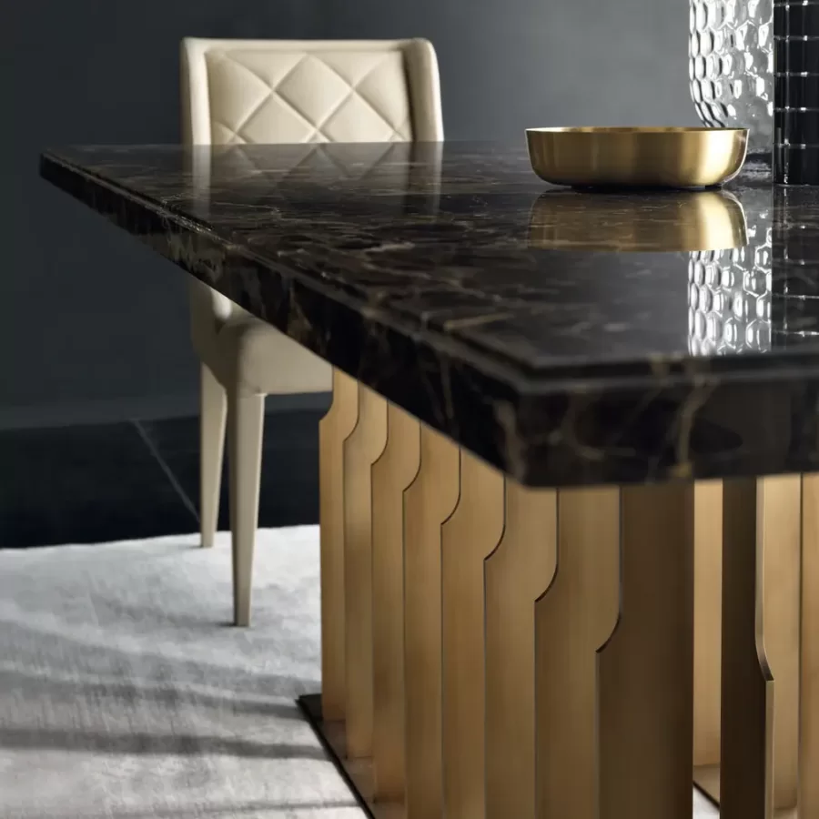 Masa Aston Daytona, mobila de dining