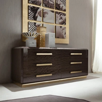 Comoda Giorgio Collection de lux pentru dormitor modern intr-un proiect de amenajare in Brasov.