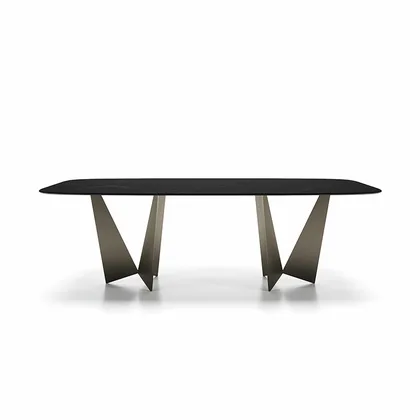 Masa Eiffel Dallagnese, de dining pe o baza sculpturala din metal negru, latime de la 180 la 300 cm