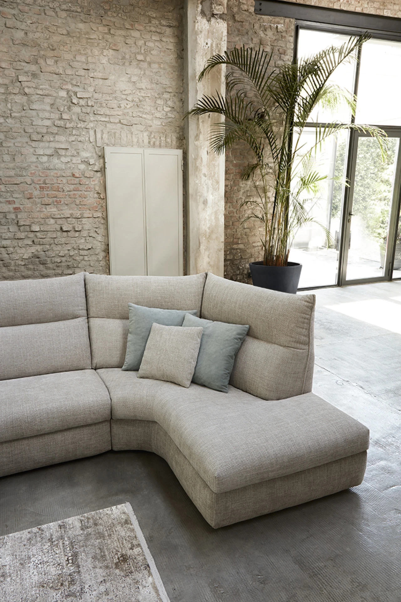 Canapea Siviglia din Piele sau Stofă - Design Ergonomic și Extensie electrică