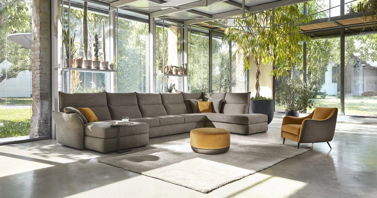 Canapea Siviglia din Piele sau Stofa - Design Ergonomic si - detaliu tapiterie si forma