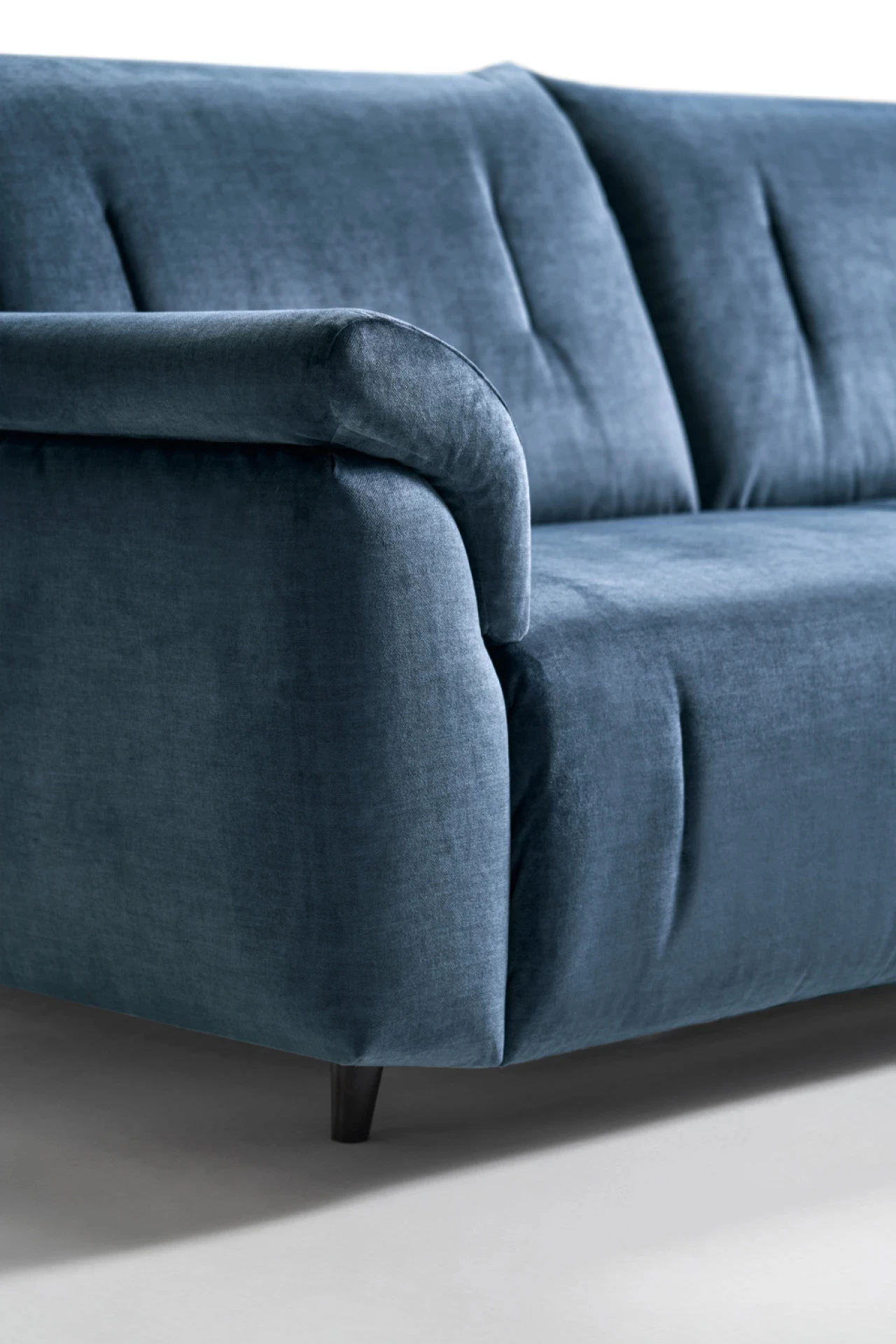 Canapea Elba extensibila - design rafinat si confort modular in ambient de living